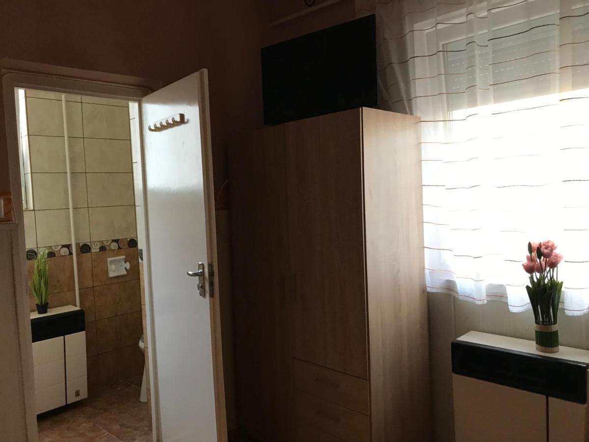 Apartamento Summer Apartman Hajdúszoboszló Exterior foto