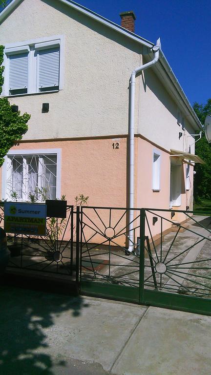Apartamento Summer Apartman Hajdúszoboszló Exterior foto